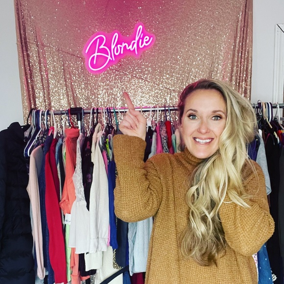 Free People Other - FREE PEOPLE SHOW 12/31